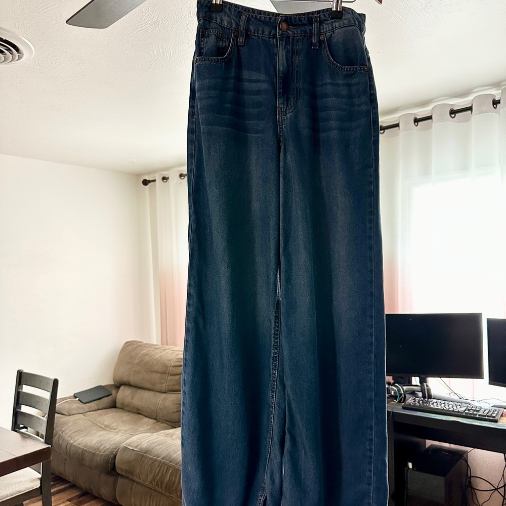 Slightly used High Rise OAT New York Thin and Light Wide Leg Denim Jeans size 2